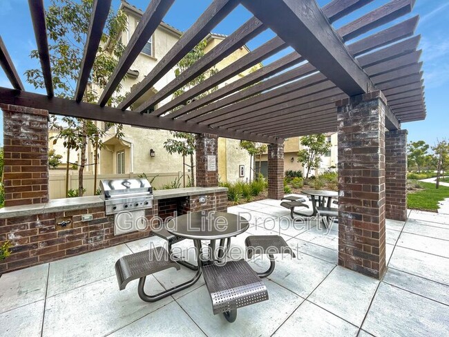 Building Photo - 5510 San Virgilio