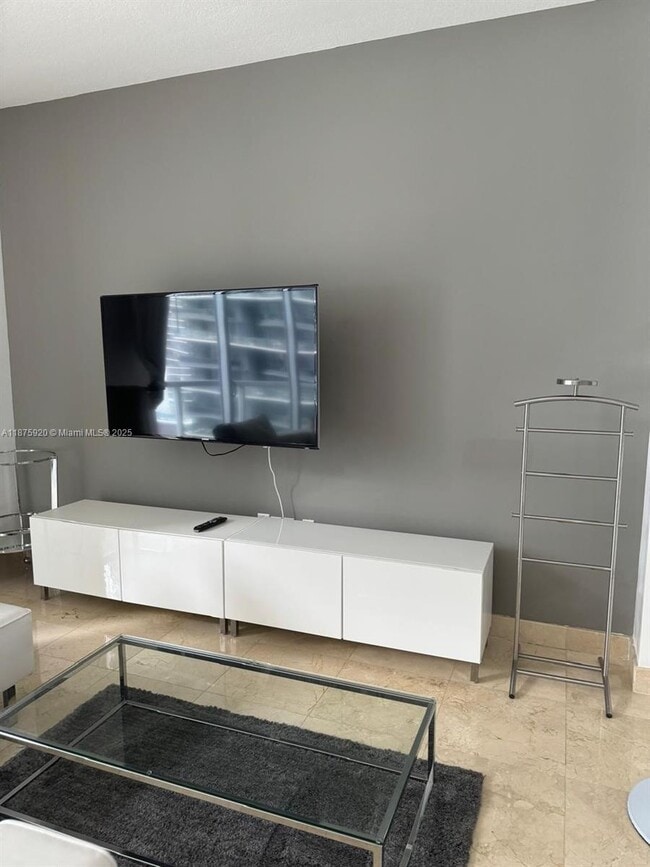 Building Photo - 1050 Brickell Ave