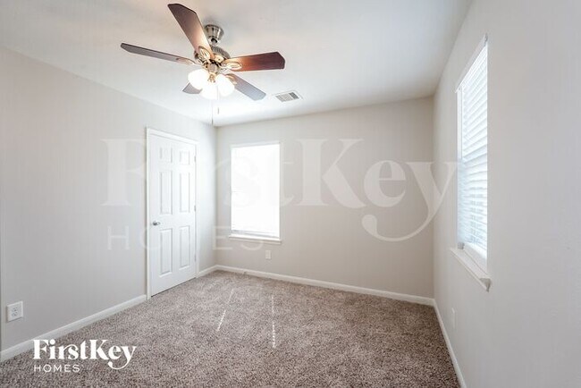 Building Photo - 18715 White Barnwood Ct