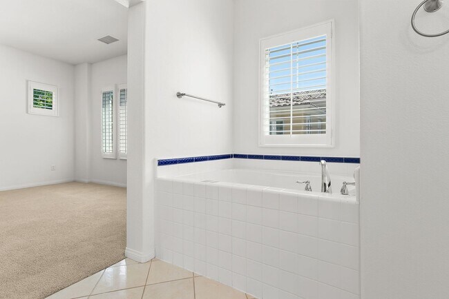 Building Photo - Paseo del Sol Charmer with Private Yard and Community Pool