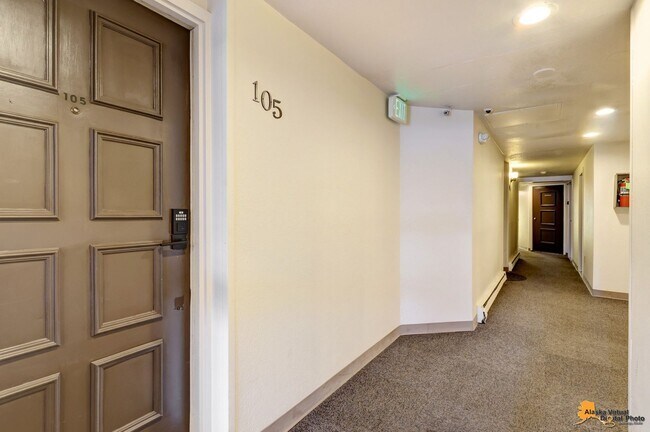 Building Photo - 2201 Romig Pl