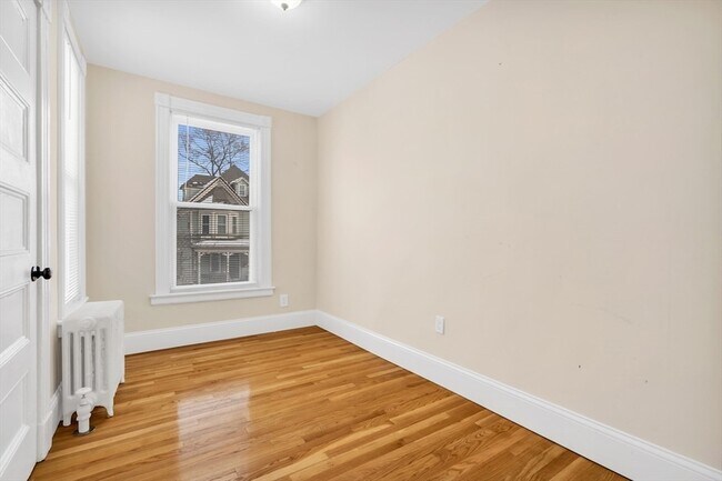 Building Photo - 12-14 Beltran Street Unit 12-2