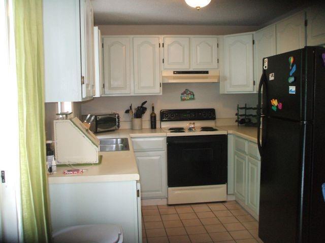 Building Photo - 19 Castle Rock Dr