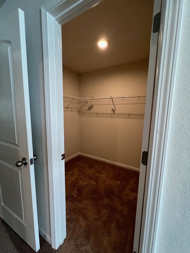 Building Photo - Charming 3 Bedroom Home Located In Zebulon NC!!!