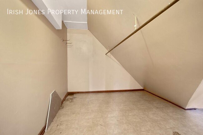 Building Photo - 54 Anderson Pl