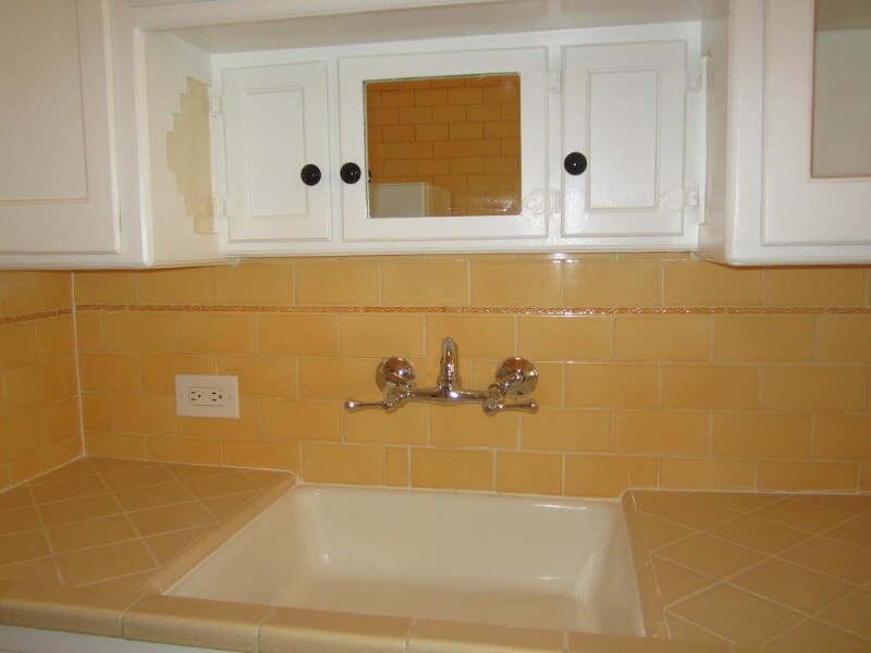 Building Photo - 325 Cochran Ave