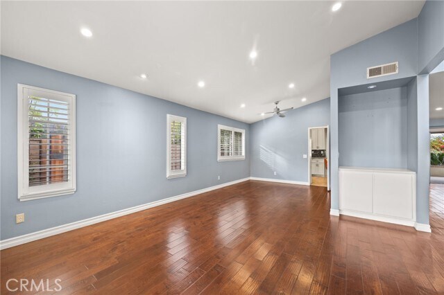 Building Photo - 1185 Bridgeport Rd