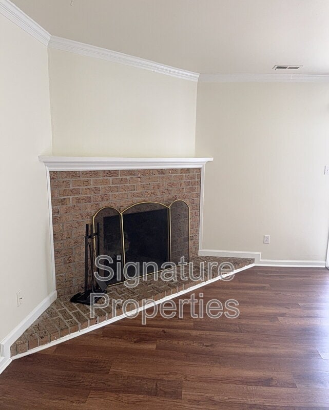Building Photo - 913 Ewell Rd