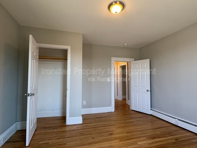 Building Photo - 818 Pine St