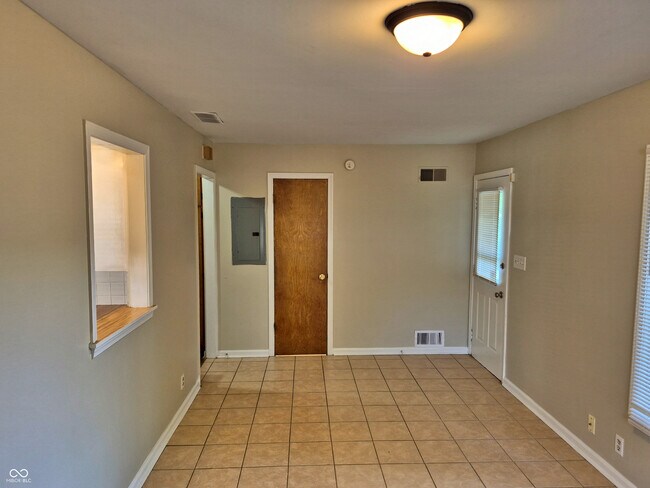 Building Photo - 1126 Allison Ave