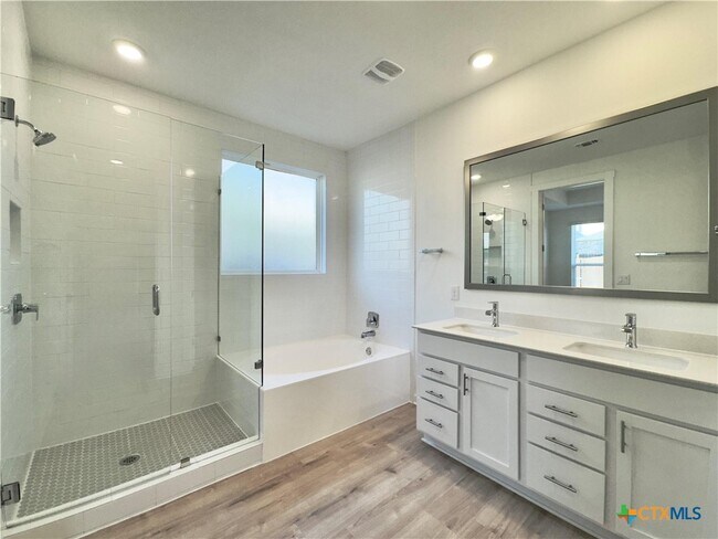 Building Photo - 2109 Gabriels Horn Rd