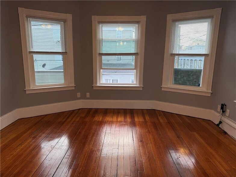 Building Photo - 53 Hadwin St