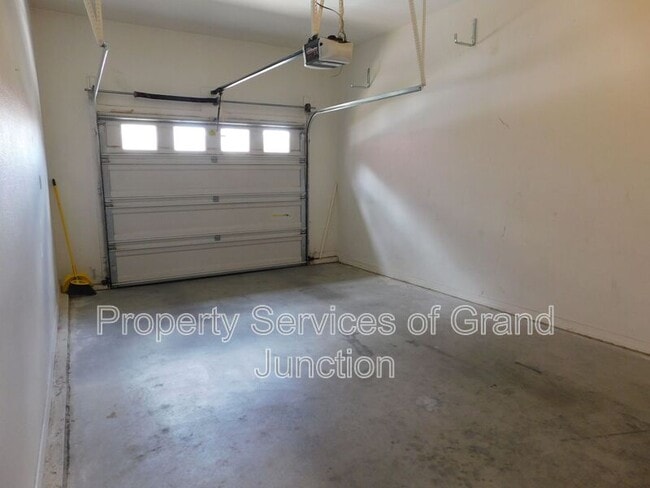 Building Photo - 563 1/2 Garden Cress Court