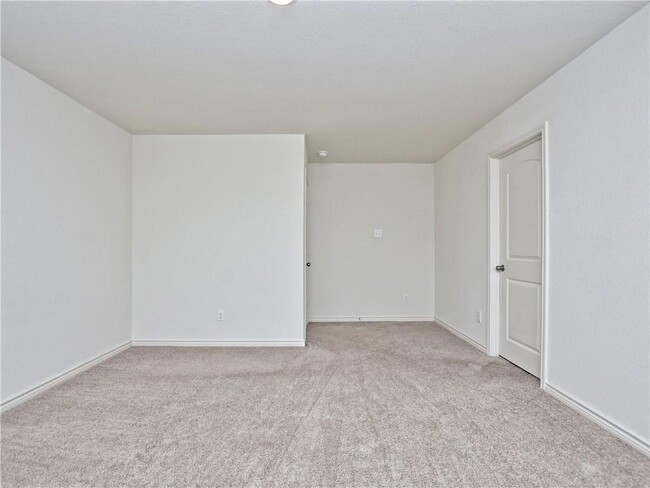 Building Photo - 504 Locksley Cove