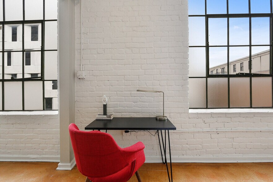 Building Photo - 1041 Constance St