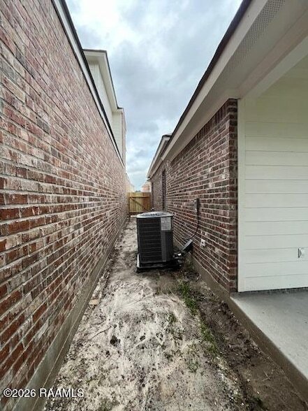 Building Photo - 118 Millie Park Dr