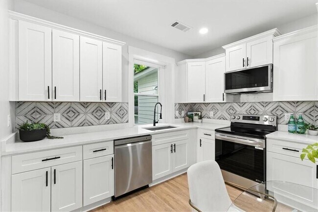 Building Photo - 1441 Ezra Church Dr NW