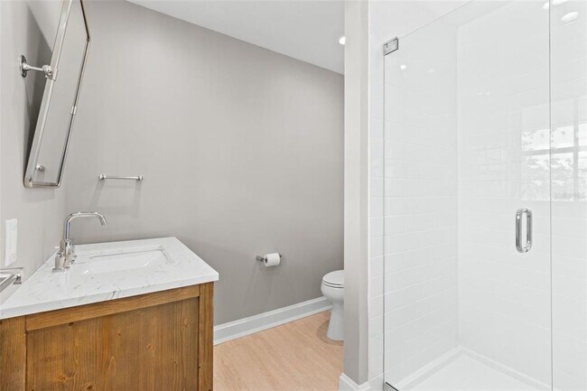 Building Photo - 11 Brightwaters Cir NE