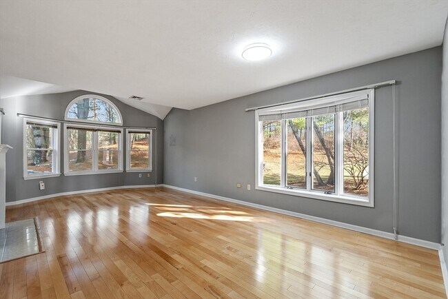 Building Photo - 1105 Ridgefield Cir