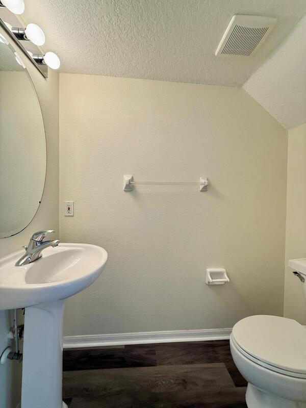Building Photo - 13706 Forest Lake Dr