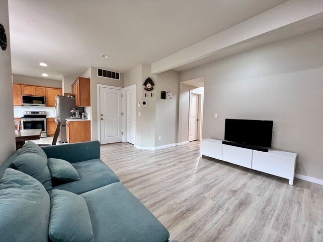 Building Photo - Beautiful 4BR | 2.5BA Home on Cul-de-Sac i...