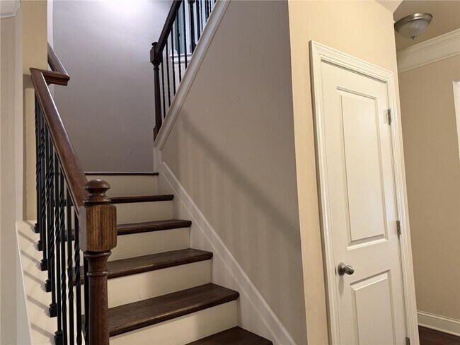 Building Photo - 3160 Cross Creek Dr