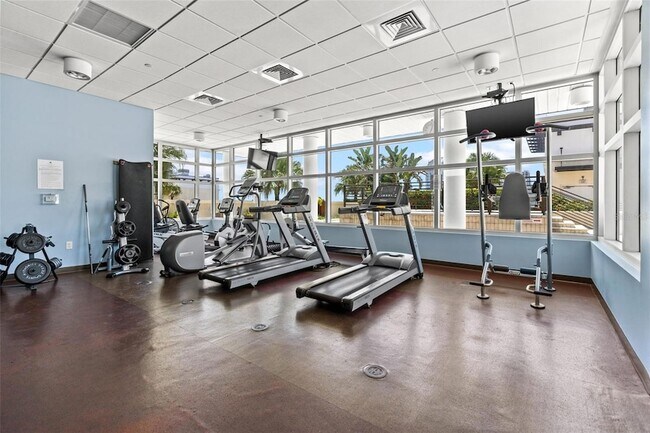 Building Photo - 1120 E Kennedy Blvd