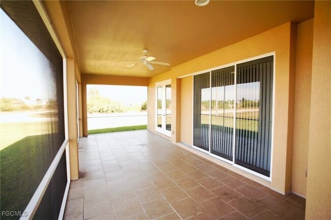 Building Photo - 390 Palomar Ave