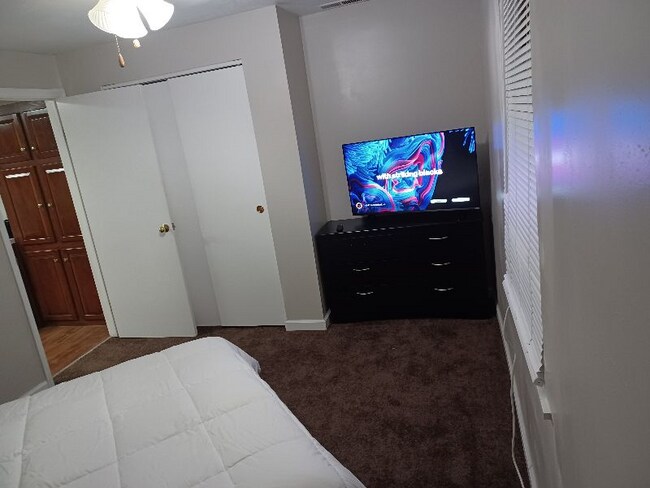 Building Photo - 4538 Fairpark Ave