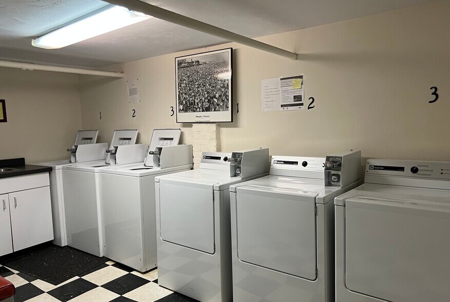 Building Photo - 82 Hampshire St