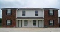 Building Photo - 196 Ryan Cir
