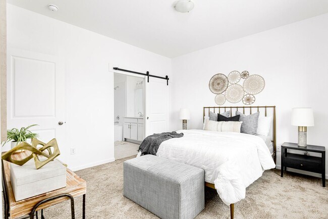 Building Photo - Great 3 bedroom for 2895!