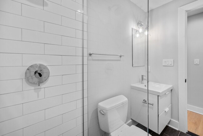 Building Photo - 429 Quincy St NW