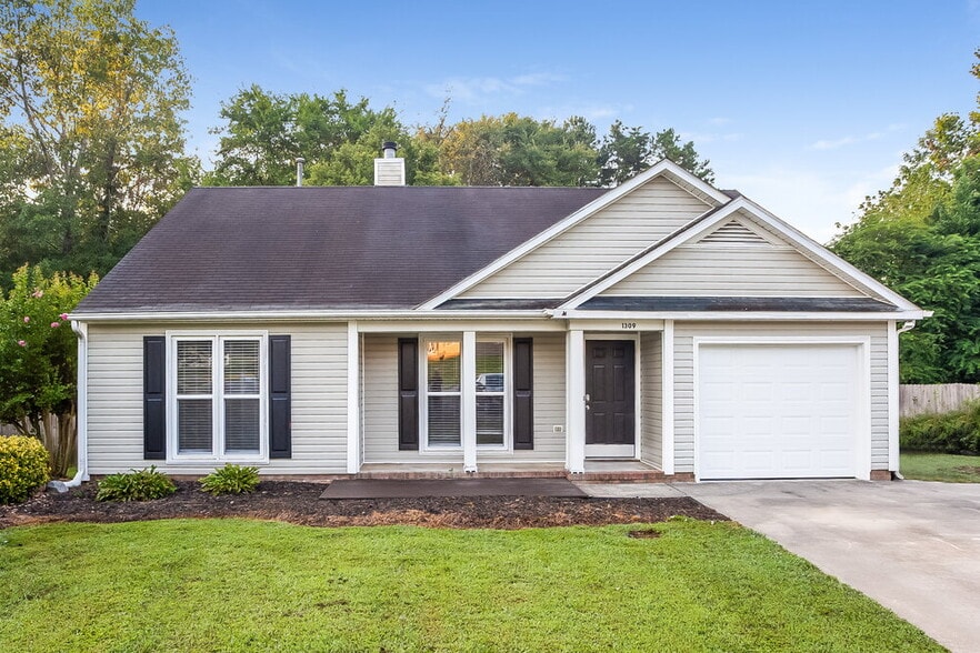 Primary Photo - 1309 Southwind Ct SW