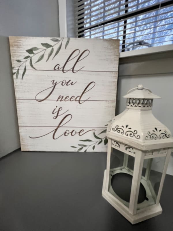 Building Photo - 7418 Meadow Cliff St