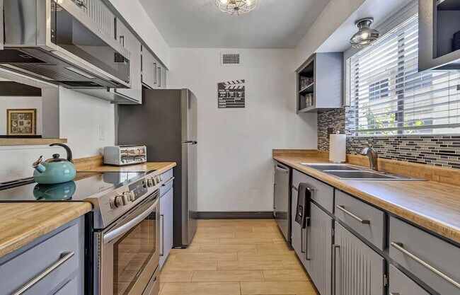 Building Photo - 4600 N 68th St