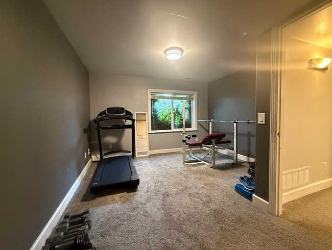 Building Photo - Beautiful 5-Bedroom Home in Saratoga Springs, UT