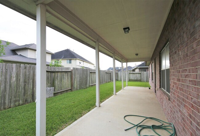 Building Photo - 7803 Blue Lake Dr