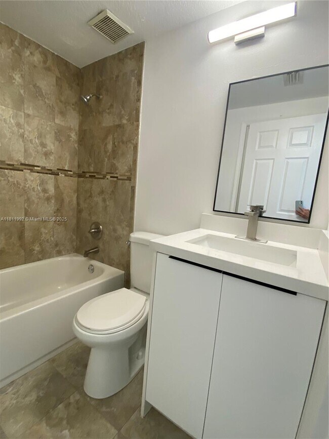 Building Photo - 17455 NW 75th Pl