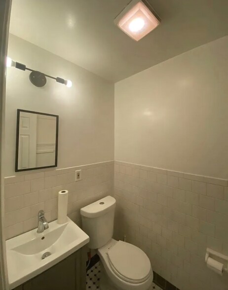 Building Photo - 811 Gorsuch Ave