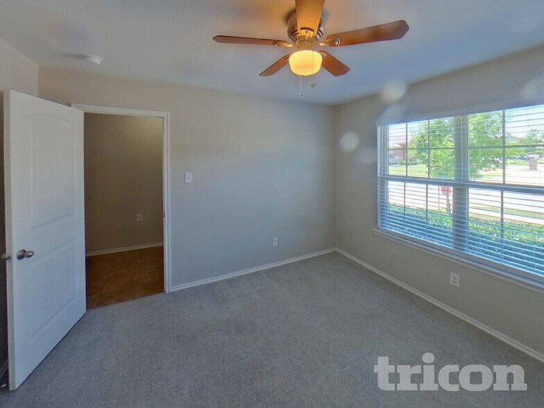 Building Photo - 1062 Churchill Dr