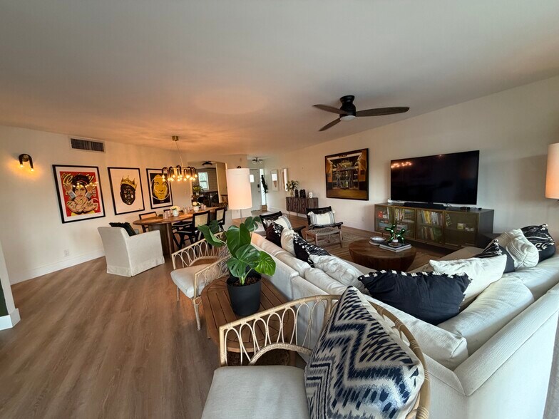 Building Photo - 818 SE 4th St