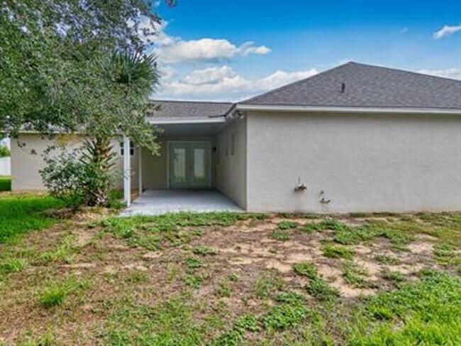 Building Photo - Available Now! Spacious 4-Bedroom, 2-Bath ...