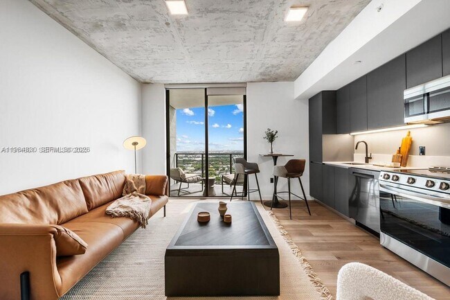 Building Photo - 307 SW 5th St