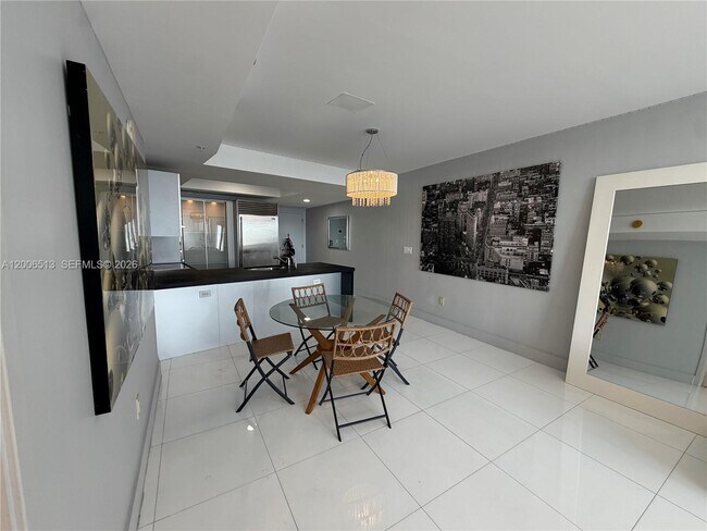 Building Photo - 18201 Collins Ave