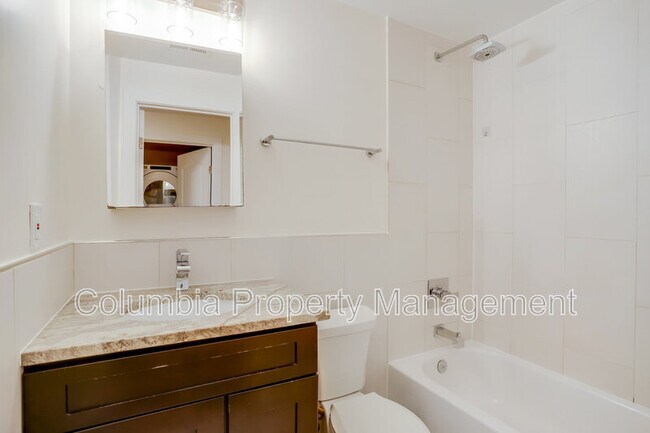 Building Photo - 442 Oakdale Pl NW