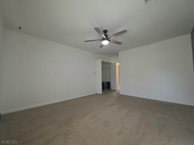 Building Photo - 272 US-206