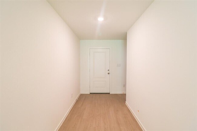 Building Photo - 31371 Black Cherry St