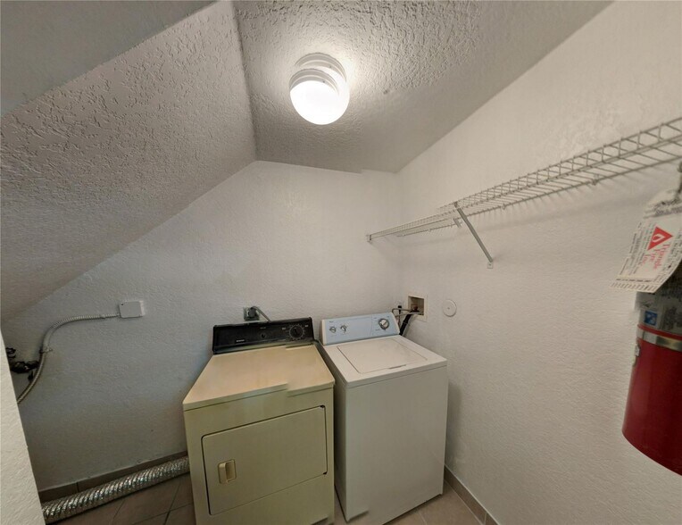 Building Photo - 761 SW 148th Ave