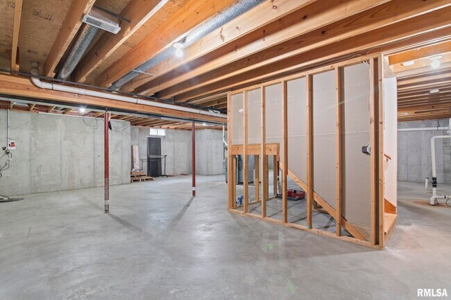 Building Photo - 1616 Hunter Ridge Dr